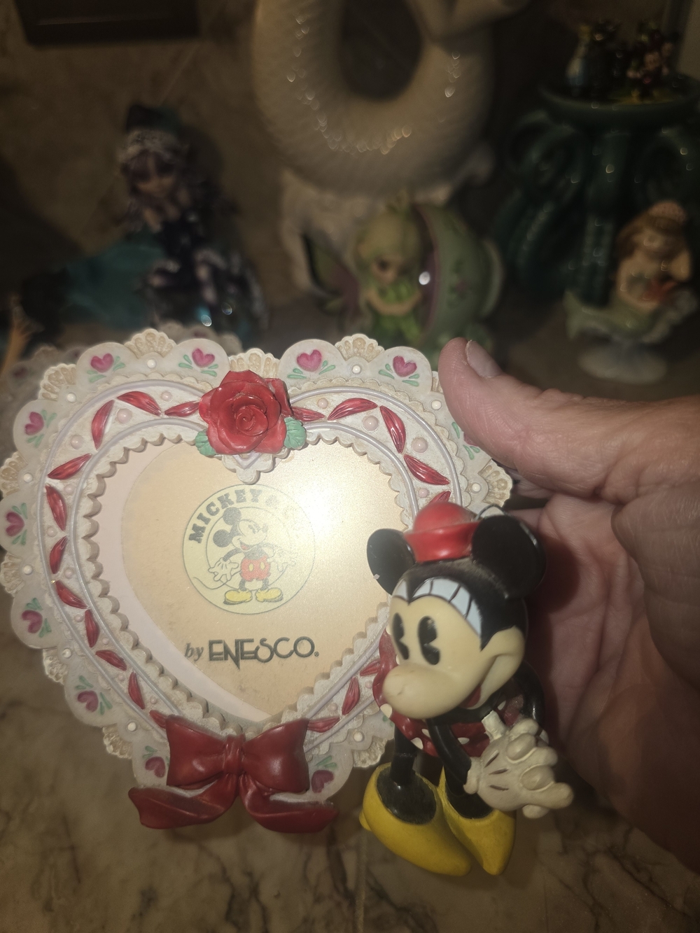 Disney Vintage Mickey & Minnie Heart Frame Set Tiny Chip On Rose On Minnie - Picture 3 of 4